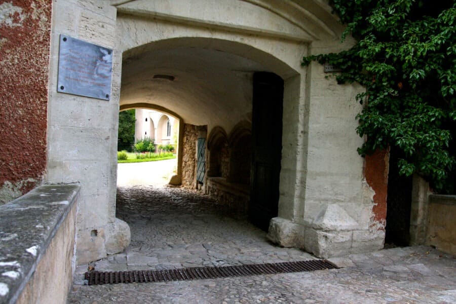 Schloss Schrattenthal - alter Gewölbegang unter der Burg