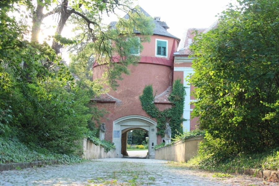 Zufahrt Schloss